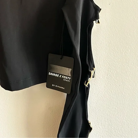 Savage X Fenty Black Cutout Crop Top Brand New - Picture 2 of 4
